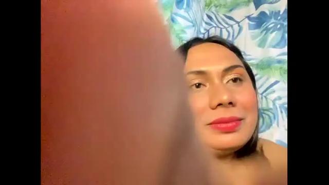 Image 11 of xqueen_beatricex Stream on Chaturbate on 14 months ago