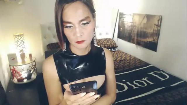 Image 11 of xqueenyasiandomcumx Stream on Chaturbate on 24 days ago