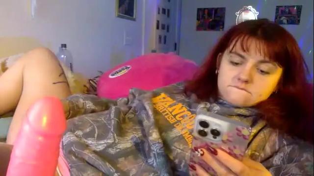 Image 4 of xratedcherry Stream on Chaturbate on 2 months ago