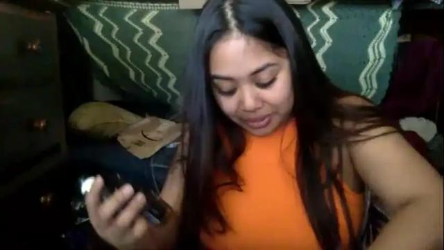 Image 3 of xravemommydezzx Stream on Chaturbate on 18 months ago