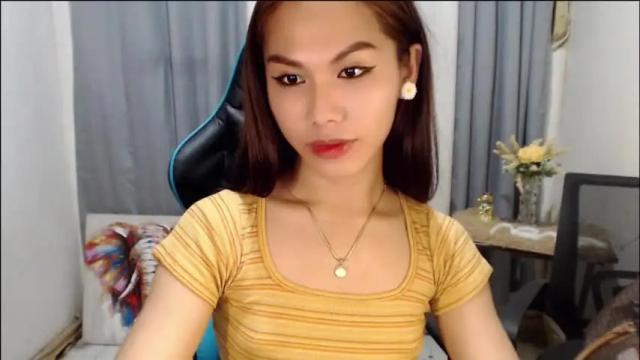 Image 2 of xseductive_airax Stream on Chaturbate on 13 months ago