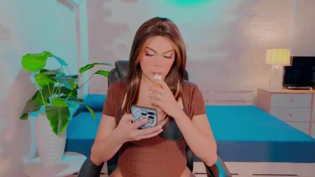 Image 11 of xseductivemichellex Stream on Chaturbate on 13 months ago