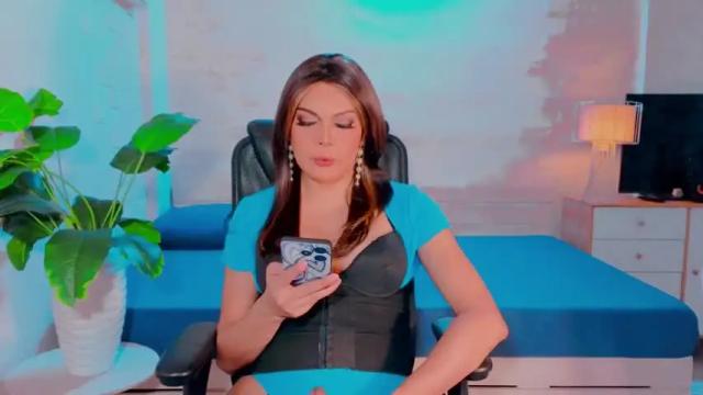 Image 8 of xseductivemichellex Stream on Chaturbate on 13 months ago