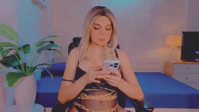 Image 8 of xseductivemichellex Stream on Chaturbate on 12 months ago