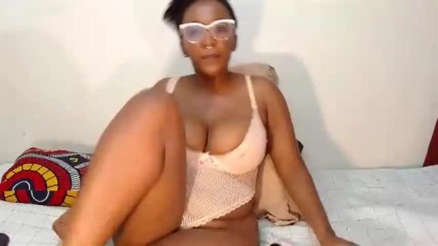 Image 2 of xsexylolahx Stream on Chaturbate on 15 months ago