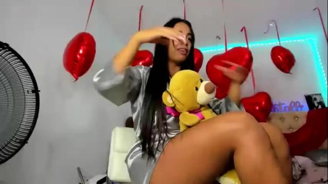 Image 3 of xshantall_hotx Stream on Chaturbate on 1 month ago