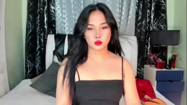 Image 3 of xslutty_candicexx Stream on Chaturbate on 1 month ago