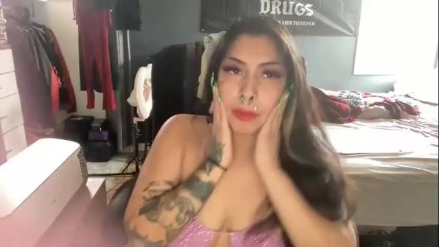 Image 4 of xstacyx6 Stream on Chaturbate on 28 months ago