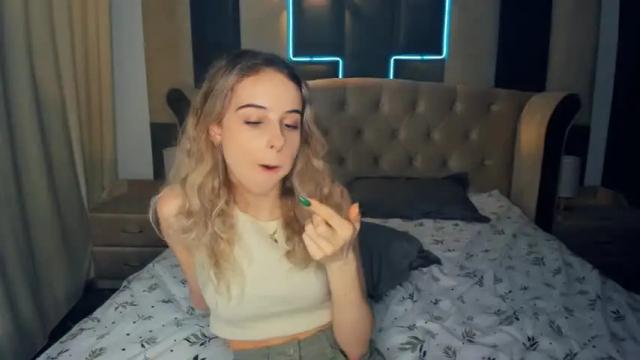 Image 12 of xterribly_cutex Stream on Chaturbate on 12 months ago