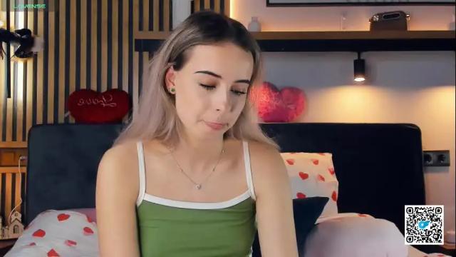 Image 8 of xterribly_cutex Stream on Chaturbate on 12 days ago