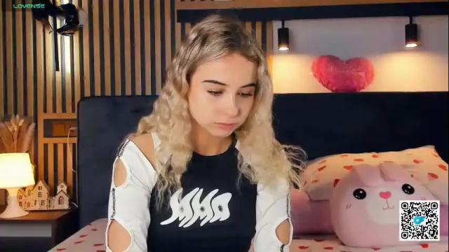 Image 8 of xterribly_cutex Stream on Chaturbate on 1 month ago