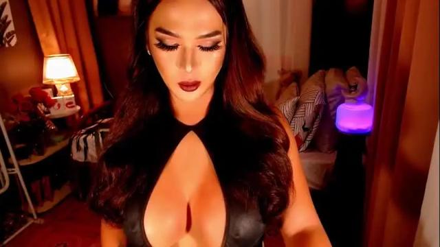 Image 12 of xworldclasskelly Stream on Chaturbate on 14 days ago