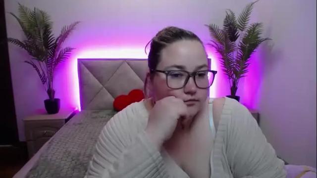 Image 4 of xx_daniella_xx Stream on Chaturbate on 1 month ago
