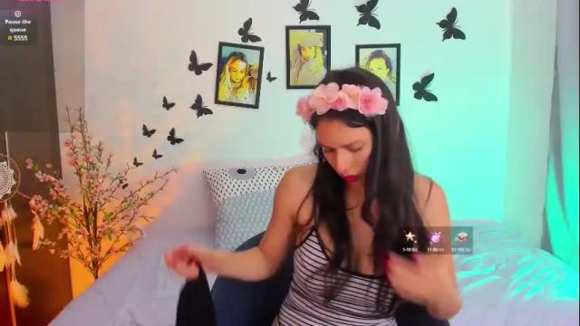 Image 4 of xxameliexx Stream on Chaturbate on 1 month ago