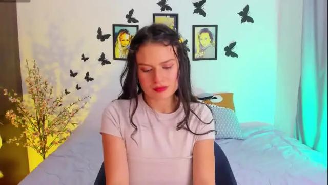 Image 3 of xxameliexx Stream on Chaturbate on 1 month ago