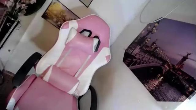 Image 10 of xxbeatrice69xx Stream on Chaturbate on 6 days ago