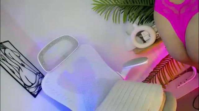 Image 4 of xxcumcatcherxx Stream on Chaturbate on 1 month ago