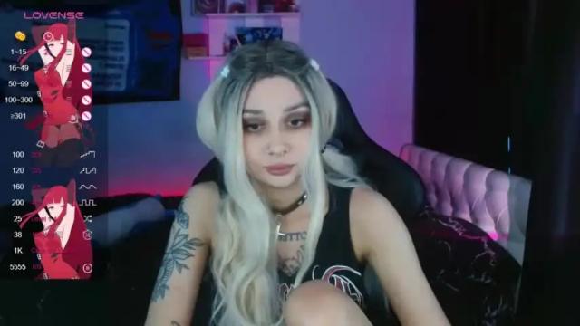 Image 4 of xxhevynxkira Stream on Chaturbate on 16 months ago