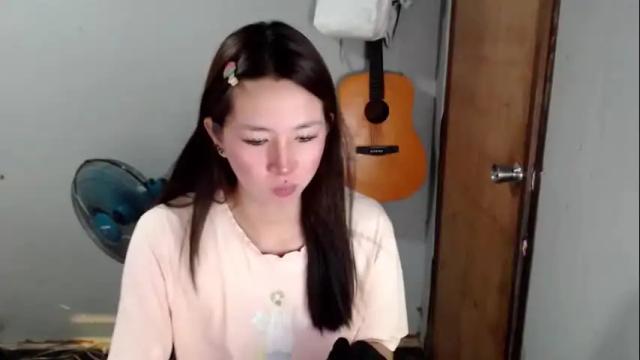 Image 3 of xxinnocentbellaxx Stream on Chaturbate on 1 month ago