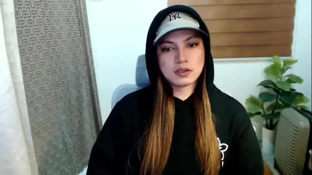 Image 4 of xxjulielovesyouxx Stream on Chaturbate on 1 month ago