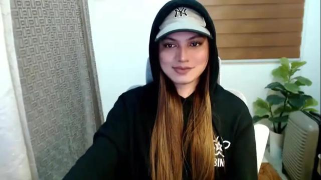 Image 6 of xxjulielovesyouxx Stream on Chaturbate on 1 month ago