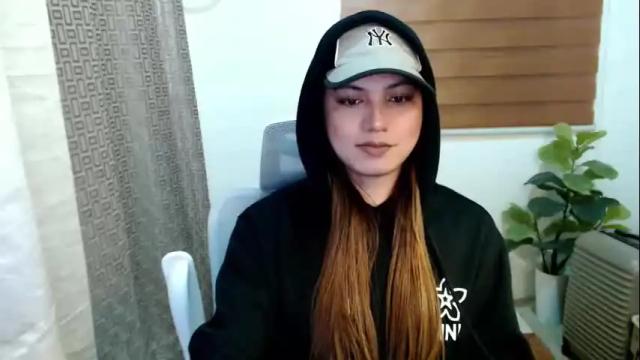 Thumbnail 1, xxjulielovesyouxx's Stream at Chaturbate, 1 month ago