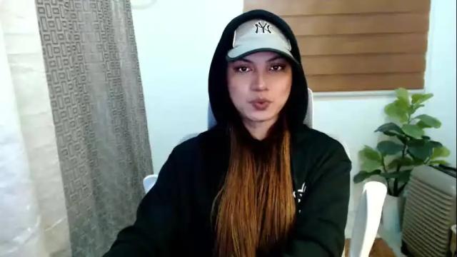 Image 10 of xxjulielovesyouxx Stream on Chaturbate on 1 month ago
