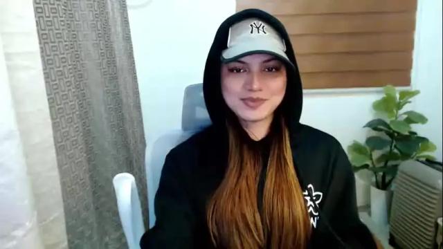 Image 2 of xxjulielovesyouxx Stream on Chaturbate on 1 month ago