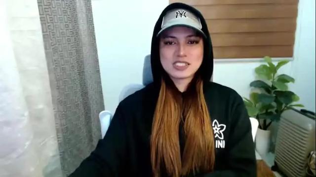 Image 3 of xxjulielovesyouxx Stream on Chaturbate on 1 month ago