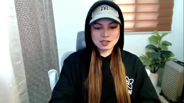 Thumbnail 1, xxjulielovesyouxx's Stream at Chaturbate, 1 month ago