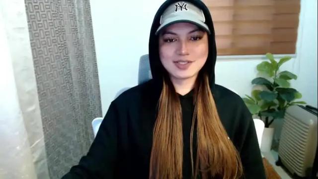 Image 12 of xxjulielovesyouxx Stream on Chaturbate on 1 month ago
