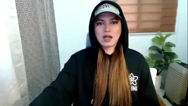 Image 8 of xxjulielovesyouxx Stream on Chaturbate on 1 month ago