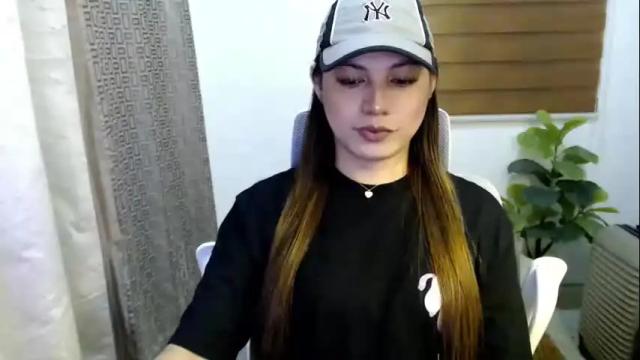 Image 10 of xxjulielovesyouxx Stream on Chaturbate on 1 month ago