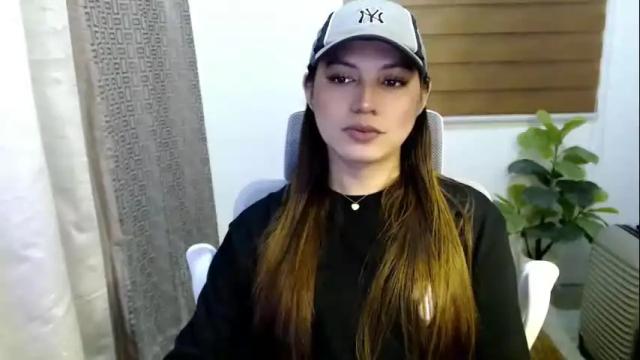 Image 4 of xxjulielovesyouxx Stream on Chaturbate on 1 month ago