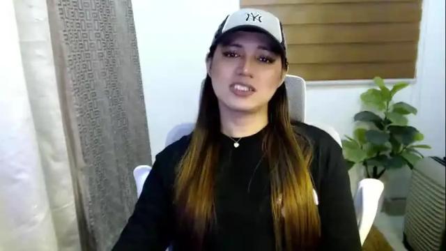 Image 6 of xxjulielovesyouxx Stream on Chaturbate on 1 month ago