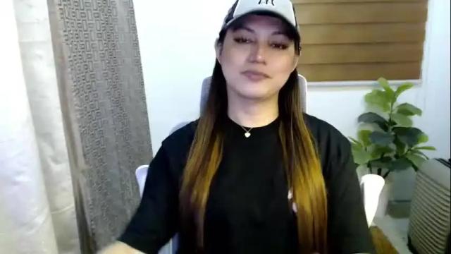 Image 8 of xxjulielovesyouxx Stream on Chaturbate on 1 month ago