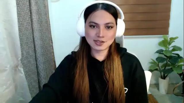 Thumbnail 1, xxjulielovesyouxx's Stream at Chaturbate, 1 month ago