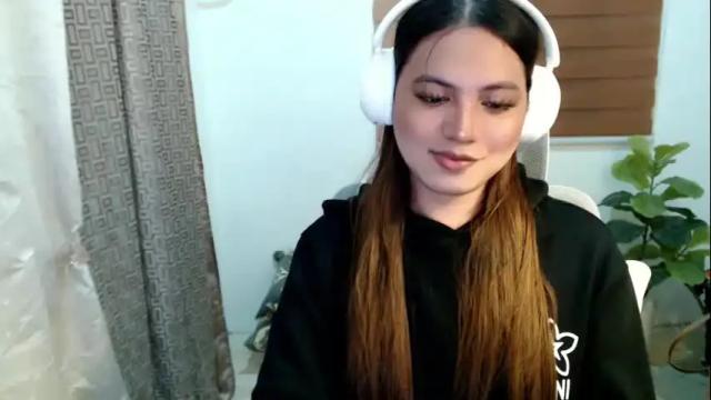 Image 4 of xxjulielovesyouxx Stream on Chaturbate on 1 month ago