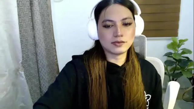Image 6 of xxjulielovesyouxx Stream on Chaturbate on 1 month ago