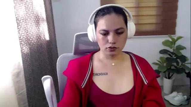 Image 3 of xxjulielovesyouxx Stream on Chaturbate on 1 month ago