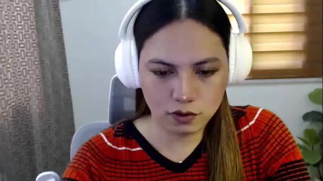 Image 10 of xxjulielovesyouxx Stream on Chaturbate on 1 month ago