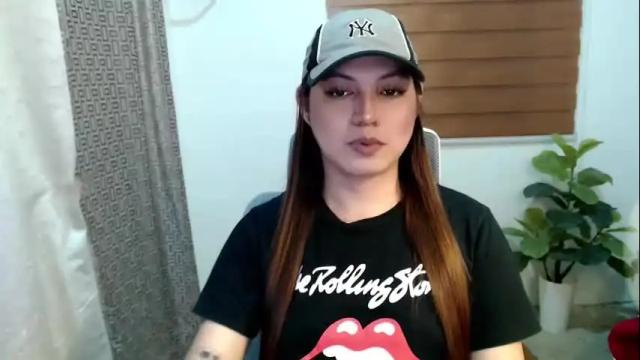 Image 2 of xxjulielovesyouxx Stream on Chaturbate on 1 month ago