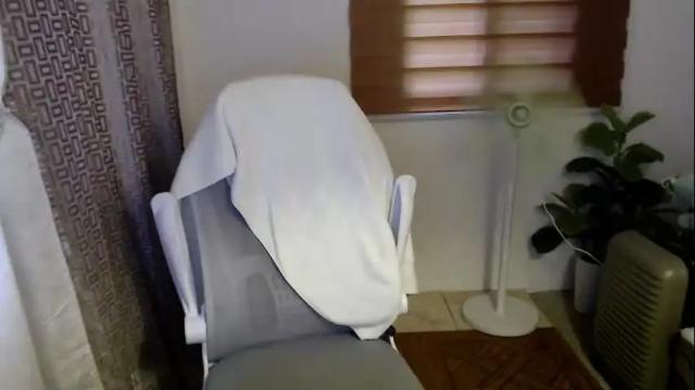 Image 6 of xxjulielovesyouxx Stream on Chaturbate on 5 days ago