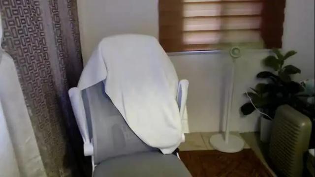 Image 8 of xxjulielovesyouxx Stream on Chaturbate on 5 days ago