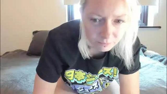 Image 6 of xxkimber_bentonxx Stream on Chaturbate on 1 month ago