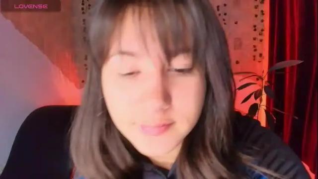 Image 2 of xxkisstarxx Stream on Chaturbate on 5 days ago