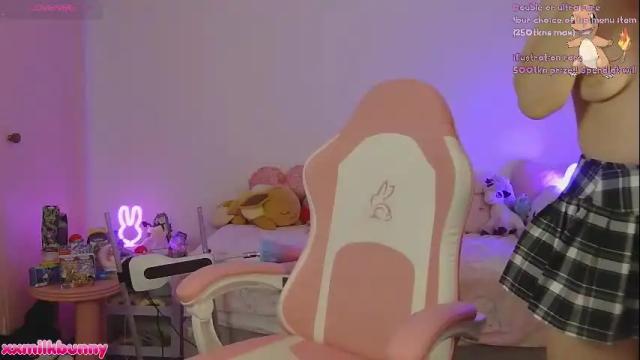 Image 8 of xxmilkbunny Stream on Chaturbate on 1 month ago