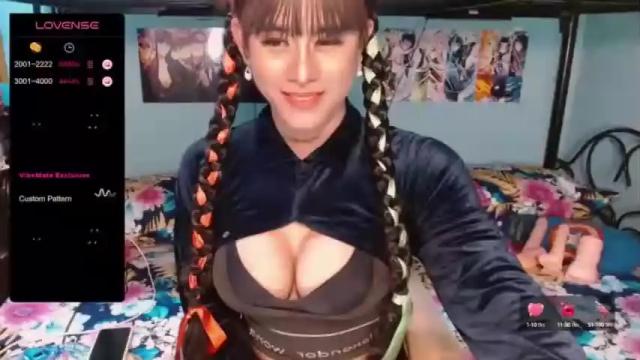 Image 3 of xxmissjuliaxx Stream on Chaturbate on 14 months ago