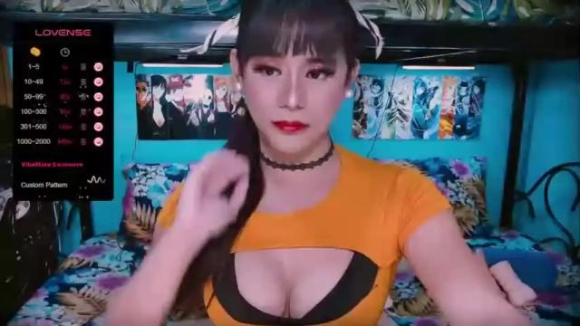 Image 2 of xxmissjuliaxx Stream on Chaturbate on 14 months ago