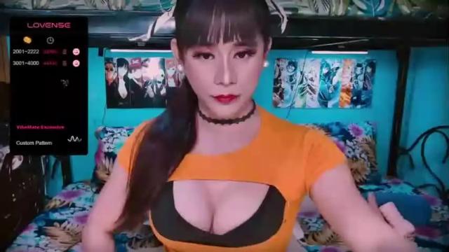 Image 3 of xxmissjuliaxx Stream on Chaturbate on 14 months ago